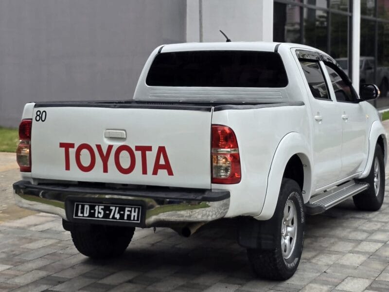 TOYOTA HILLUX 2KD