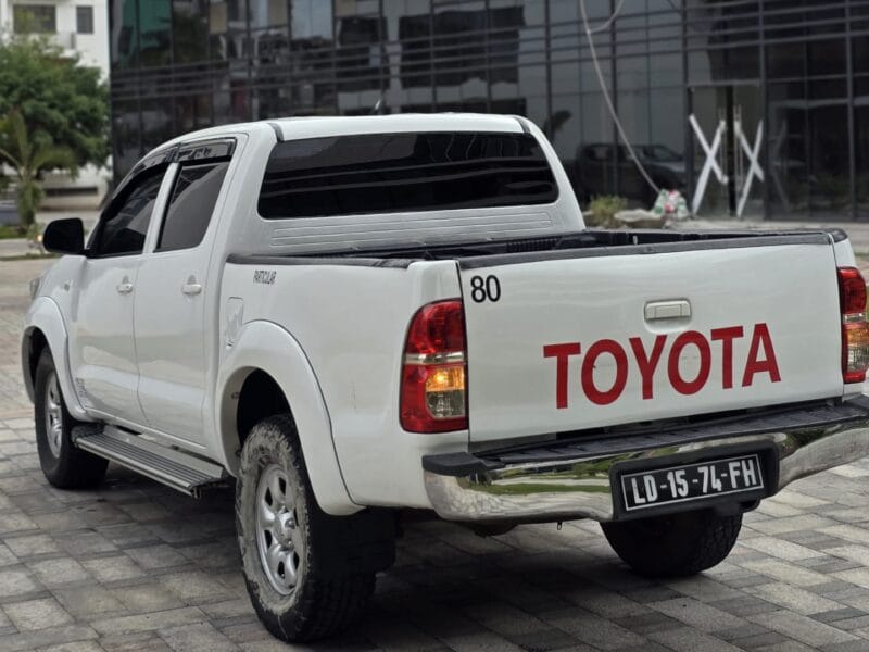 TOYOTA HILLUX 2KD