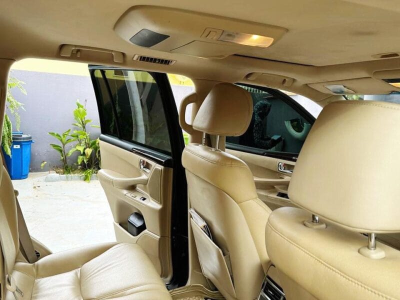Lexus 570