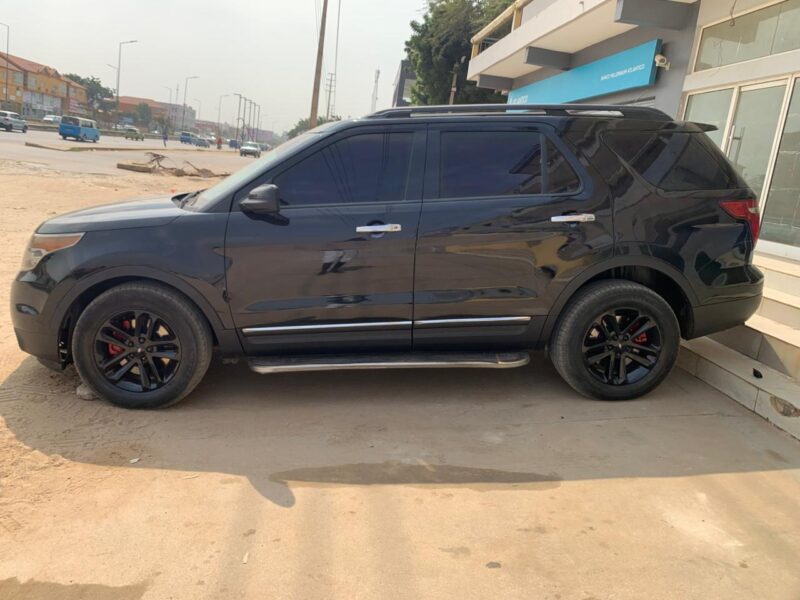 FORD EXPLORER