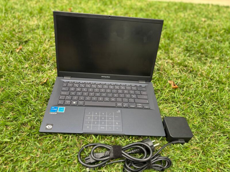 ASUS EXPERTBOOK 15.6"