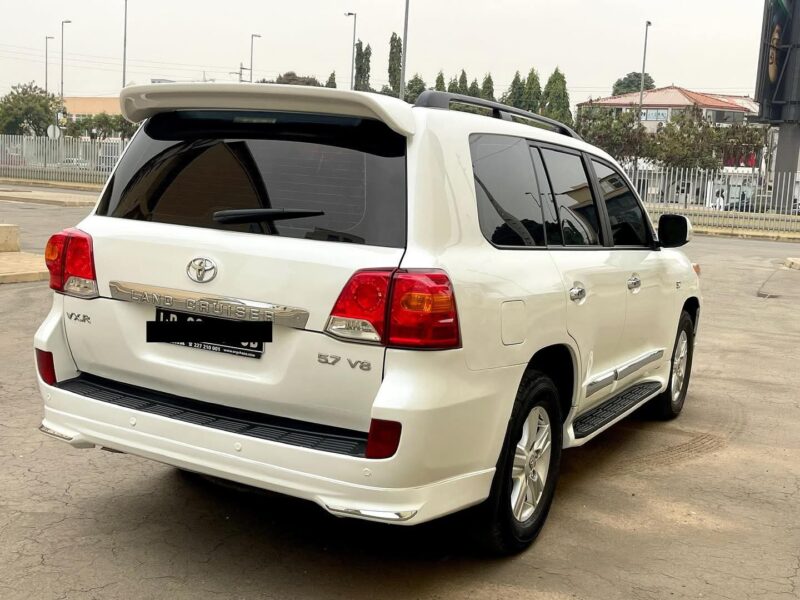 Toyota Land Cruiser VXR
