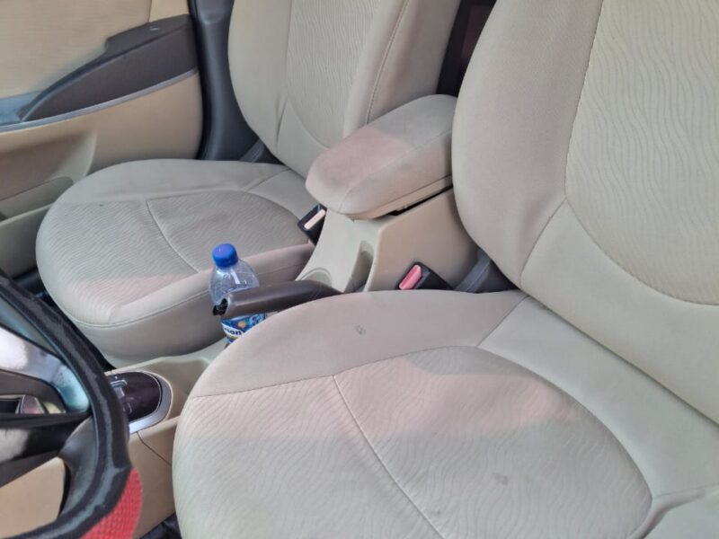 Hyundai accent 2V