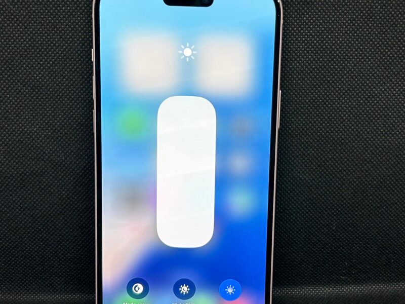 iPhone 15 normal
