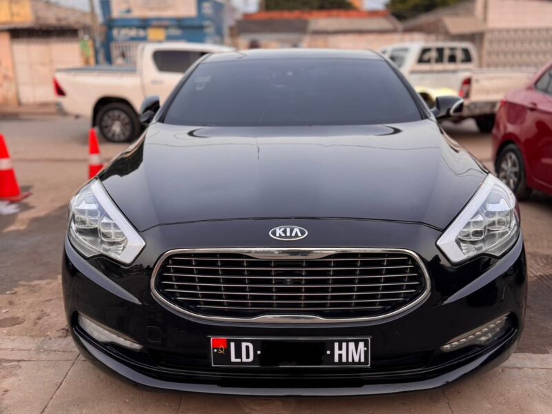Kia k9 a venda