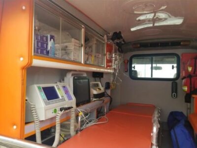 AMBULÂNCIA LAND CRUISER MOTOR V8