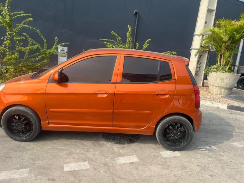 🚗 KIA Picanto Automático à Venda
