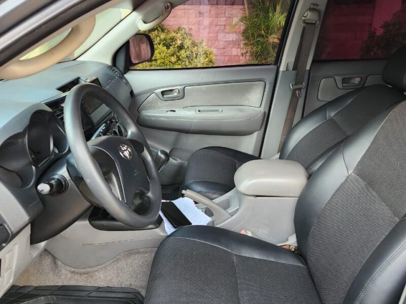 *TOYOTA HILUX PICK-UP*
