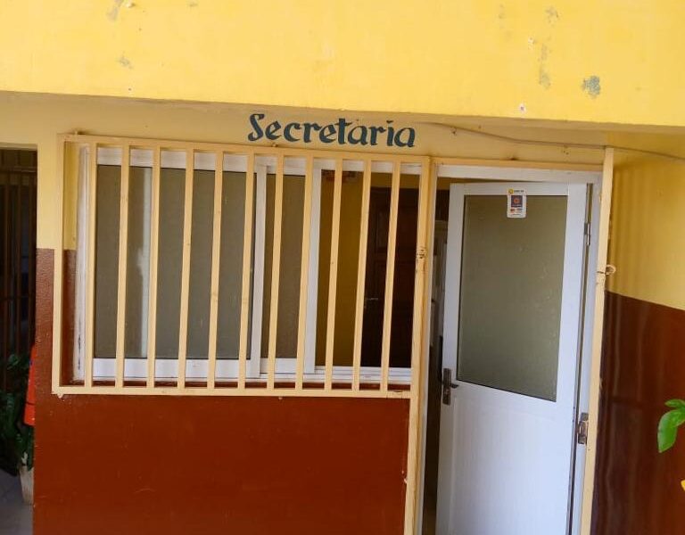 *Para Arrendar ou Venda Colégio no Camama Vila Kiaxi*