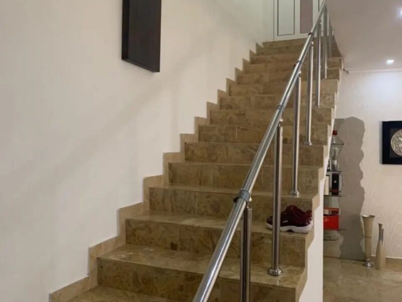 LUXUOSA VIVENDA MOBILADA NO BENFICA - KIFICA