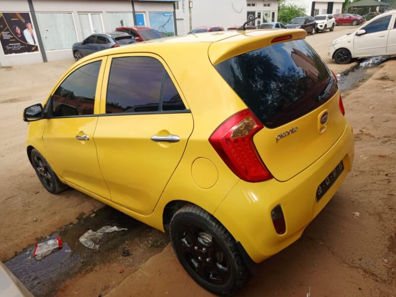 Kia Picanto full