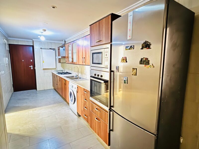 Apartamento T3 mobilado no edifício ZIMBO TOWERS