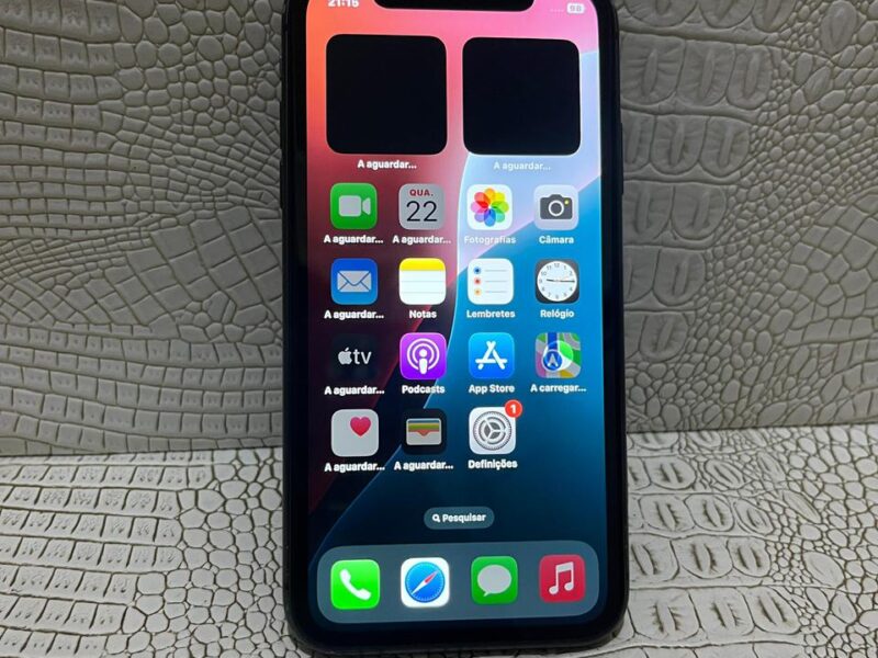 iPhone 11normal novo fora da caixa📲