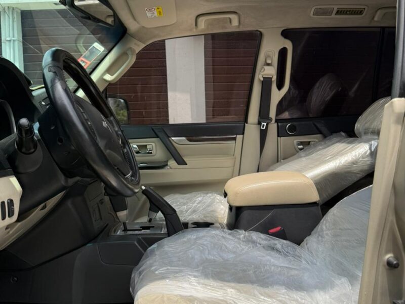 *Mitsubishi pajeiro v6🚘*