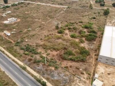 VENDE-SE TERRENO DE 2.2 HECTARES – ESTRADA DE CATETE KM 41