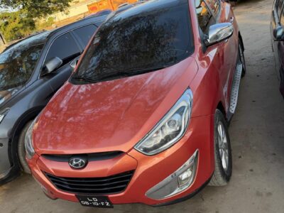 *HYUNDAI TUCSON FULL OPTIONS*