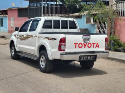 VENDO TOYOTA HILUX
