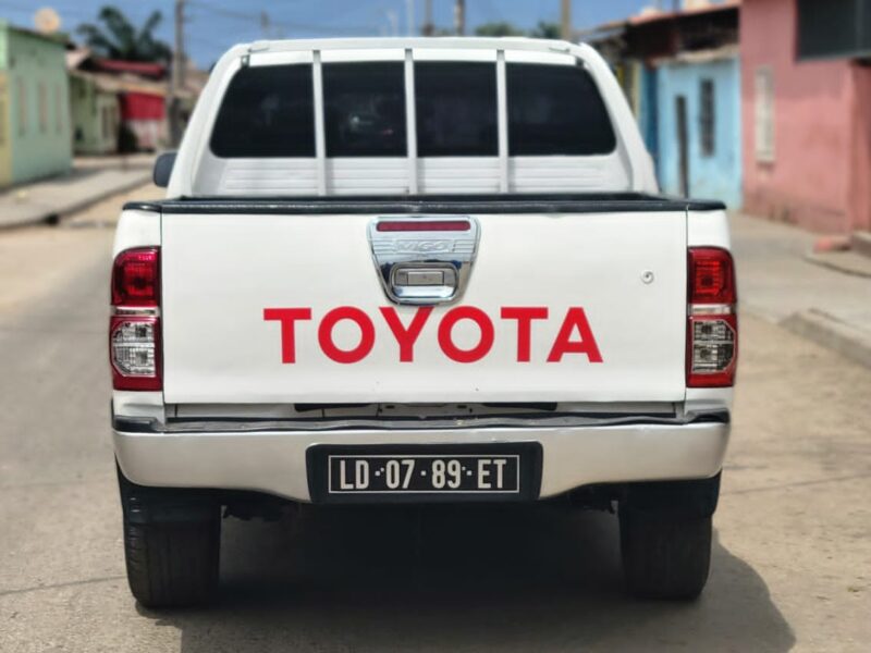 VENDO TOYOTA HILUX