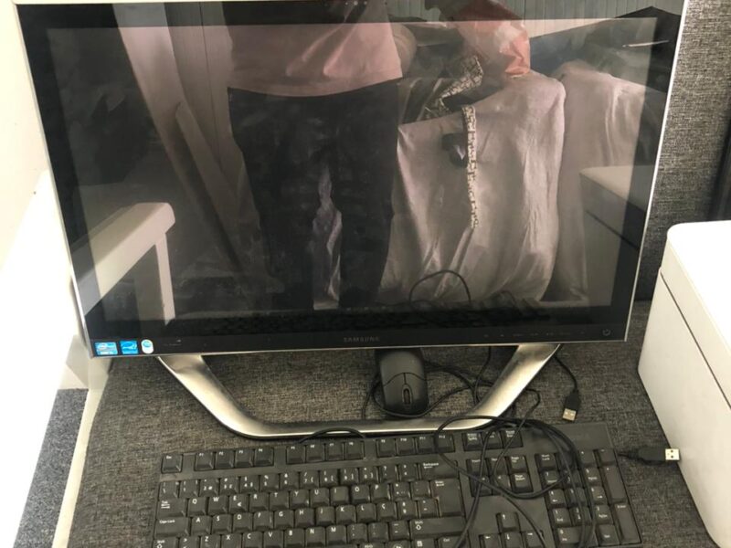 *À Venda Materiais de Escritório*