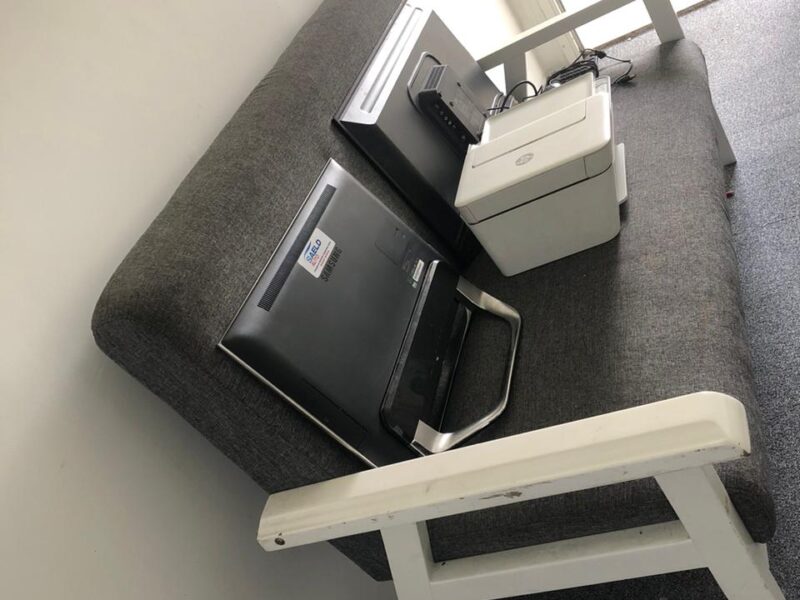 *À Venda Materiais de Escritório*