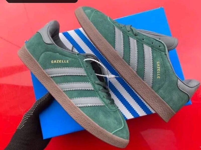 Sapatos e ténis Original a venda