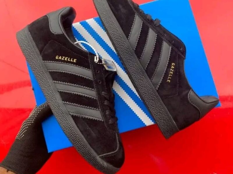 Sapatos e ténis Original a venda