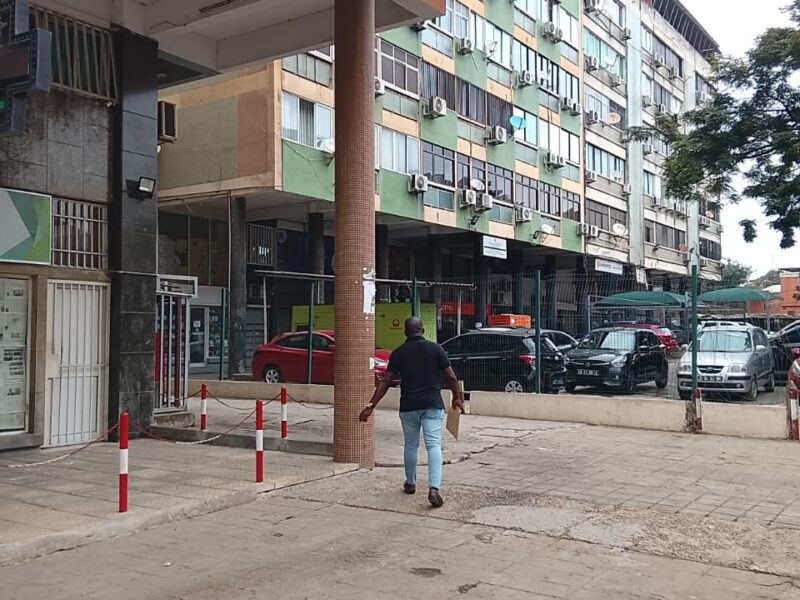 ARRENDA SE ESTE APARTAMENTO