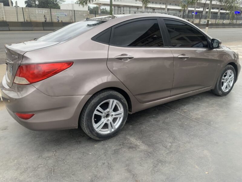 *HYUNDAI ACCENT 2V ✌🏽*