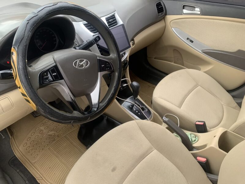 *HYUNDAI ACCENT 2V ✌🏽*