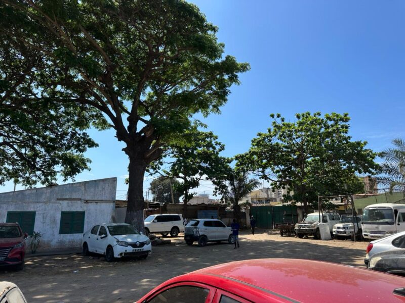 TERRENO / ESTALEIRO DE ESQUINA – MARÇAL