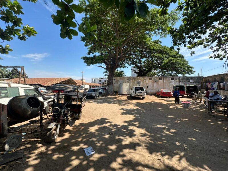 TERRENO / ESTALEIRO DE ESQUINA – MARÇAL