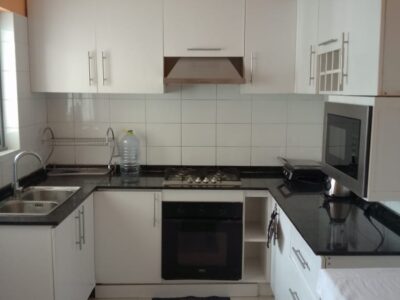 Arrendamento T3+1 mobilado na Centralidade do Kilamba