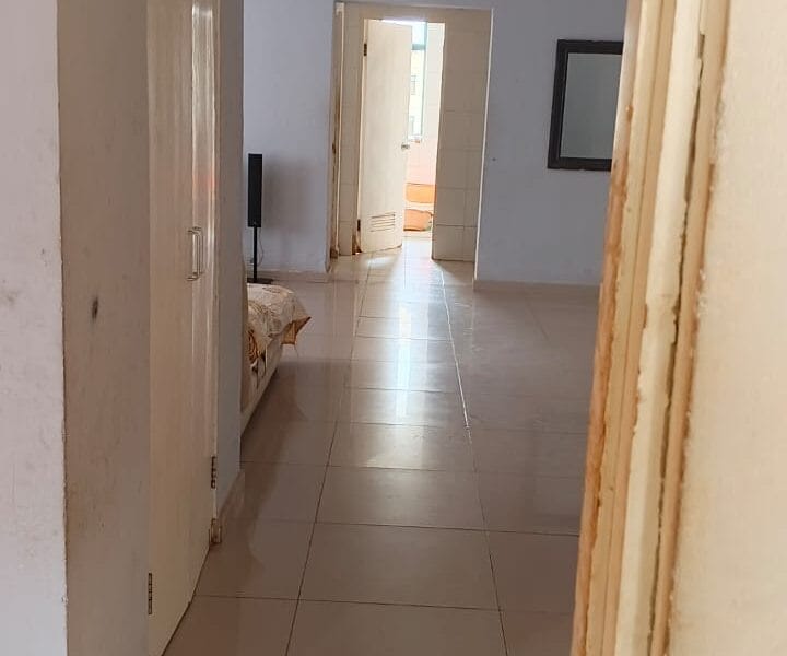 VENDE-SE APARTAMENTO EM FORMA DE TRESPASSE