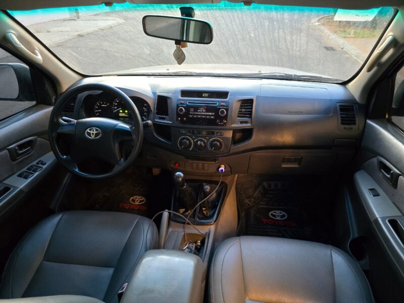 TOYOTA HILLUX DIESEL A VENDA