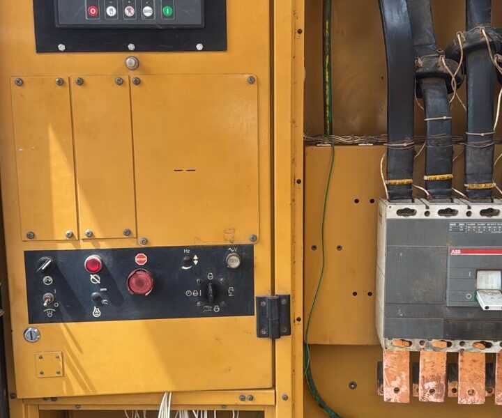 A Gerador Caterpillar 400 KVAS