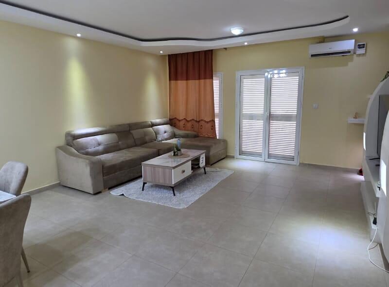 Vivenda do tipo T4 a venda em Viana/Luanda-Sul