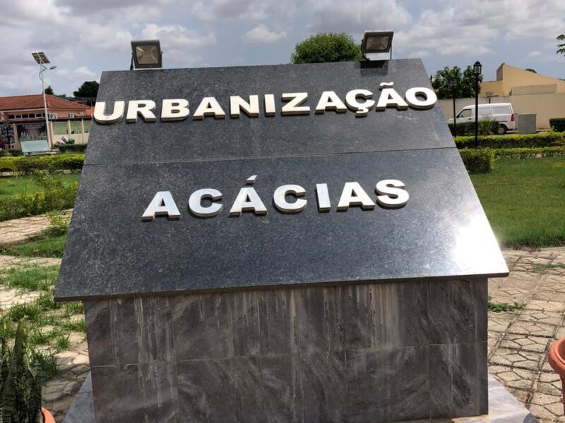 Vivenda do tipo T4 a venda em Viana/Luanda-Sul