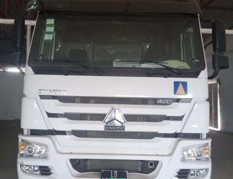 Camião cavelo 420 + Trailer a venda semi novo