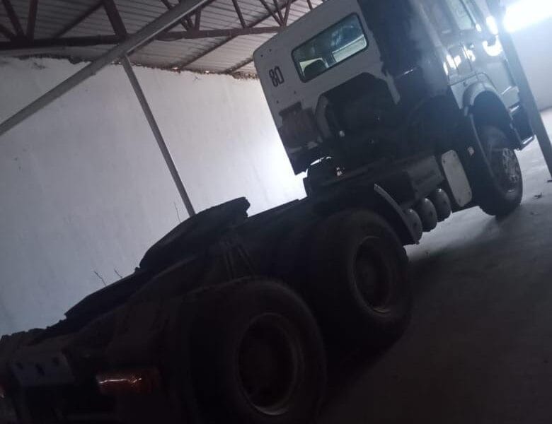 Camião cavelo 420 + Trailer a venda semi novo