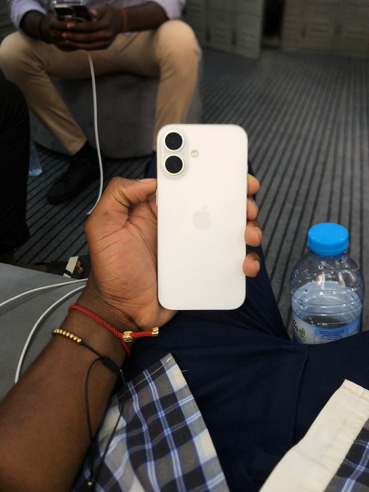 iPhone 16 Normal – Zungueiro