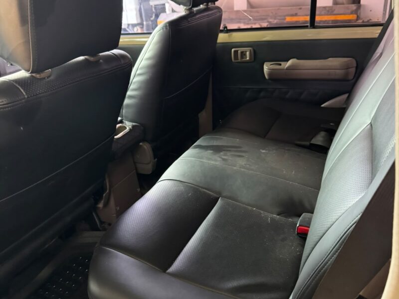 Vende-se Land Cruiser V8 chef máquina tudo de origem carro super cuidado