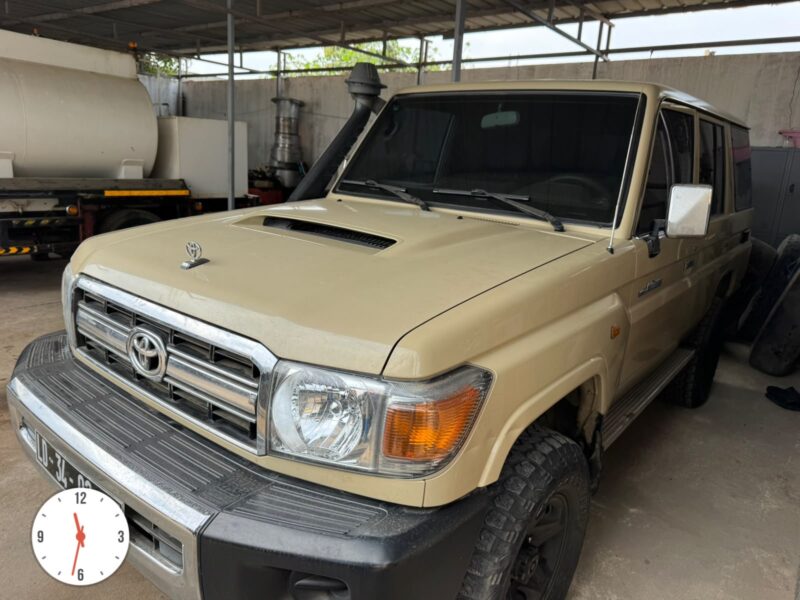 Vende-se Land Cruiser V8 chef máquina tudo de origem carro super cuidado