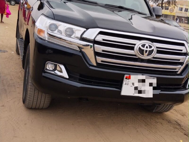 *TOYOTA LAND CRUISER GXR V8 2015*