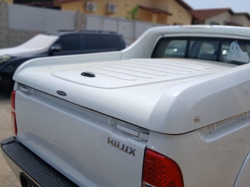 Toyota Hilux Automática 2014 Pick-up Limpa