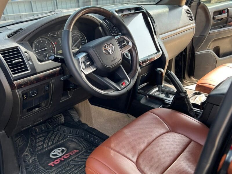 TOYOTA LAND CRUISER GX.R SUV