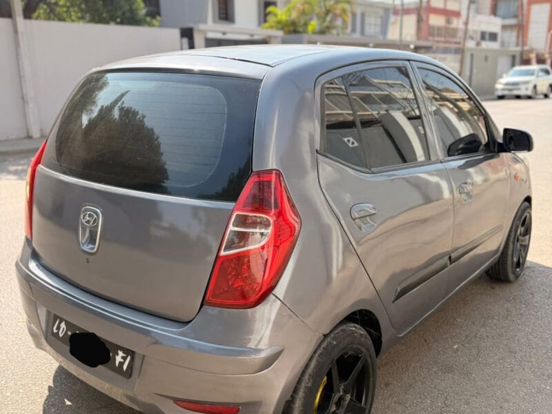 HUNDAI i10