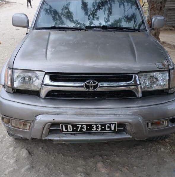 TOYOTA RUNNER