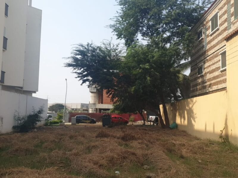 À Venda Terreno no Talatona junto ao Condomínio Balumuka