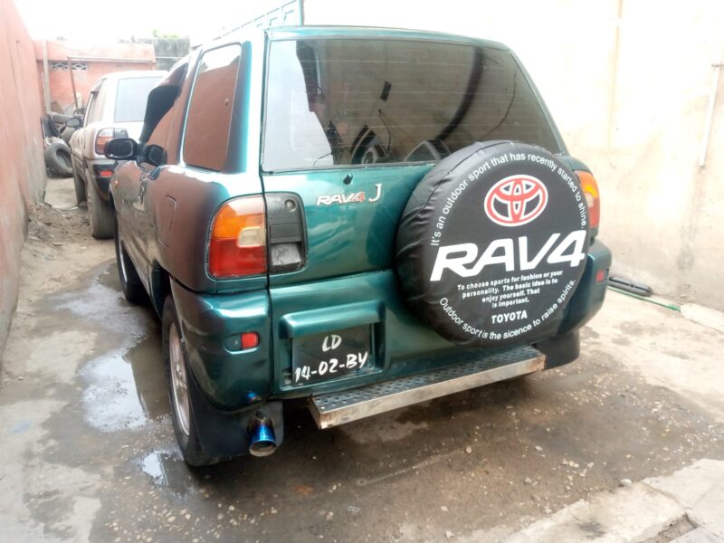 Rav4 Desportivo limpo